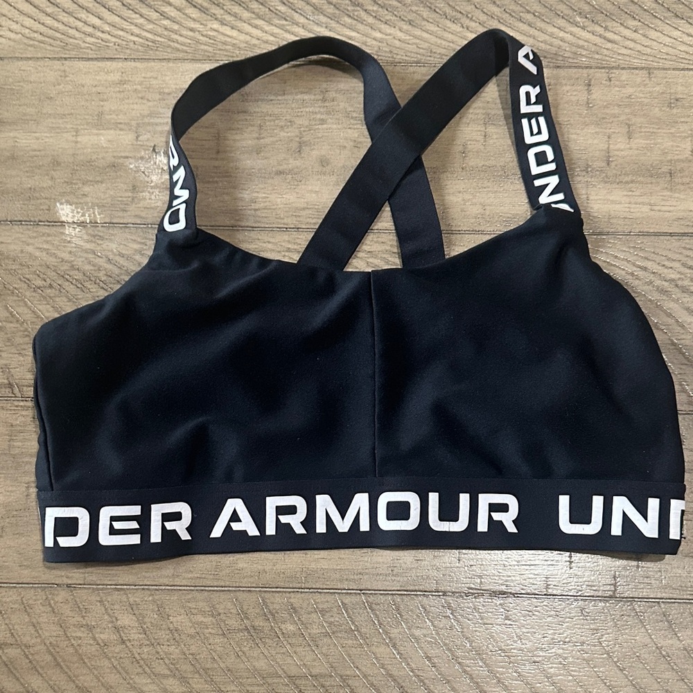 Under Armour Women's Black Sports Bra Size L Criss Cross Back Gym Everyday